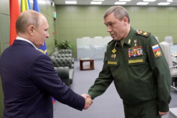 盛鹏优配 外媒：普京在俄武装力量总参谋长70岁生日当天向其授予“勇气勋章”